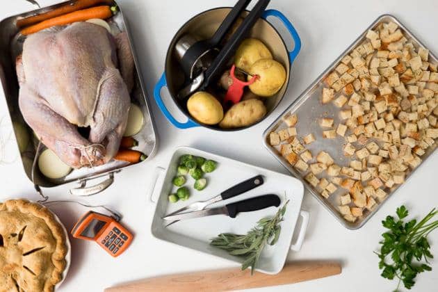 5 Most Essential Kitchen Tools To Prepare Food For Thanksgiving