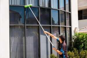 Benefits of Regular Window Washing (1)