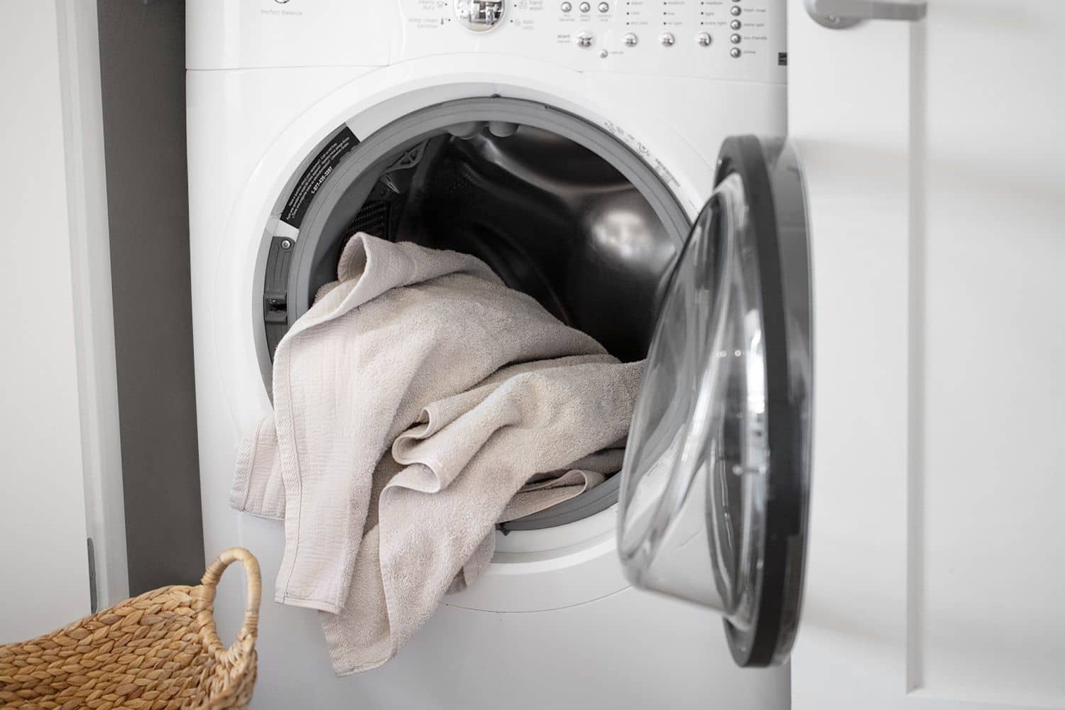 Ways To Prevent The Washing Machine Smell Like Rotten Eggs