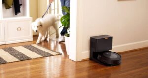Roomba i7 vs J7: Which Robot Vacuum is Right for You?
