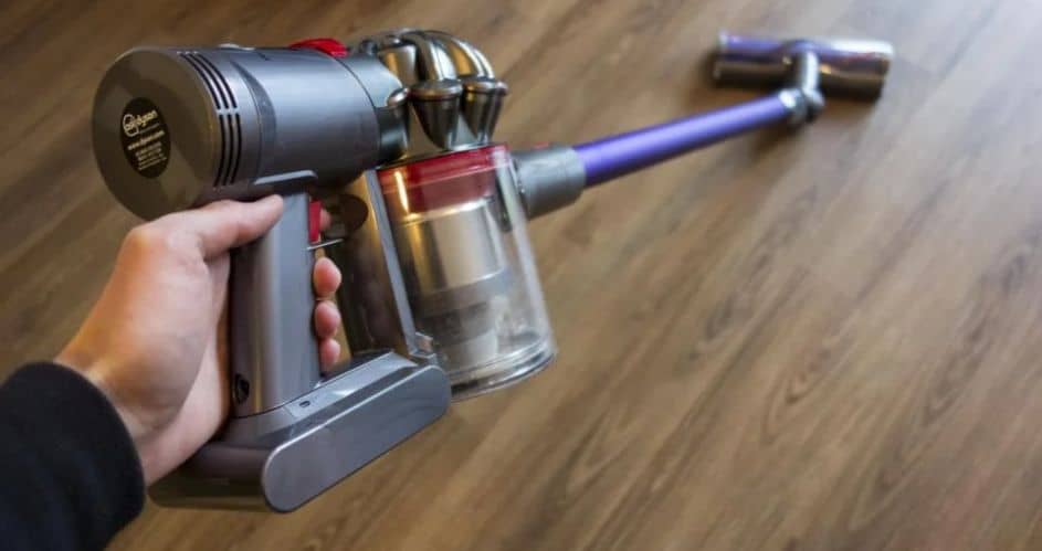 Dyson V7 Animal Review : Why to use this cleaning tool?
