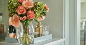 5 Benefits of Using Faux vs Real Flower Arrangements in Your Home