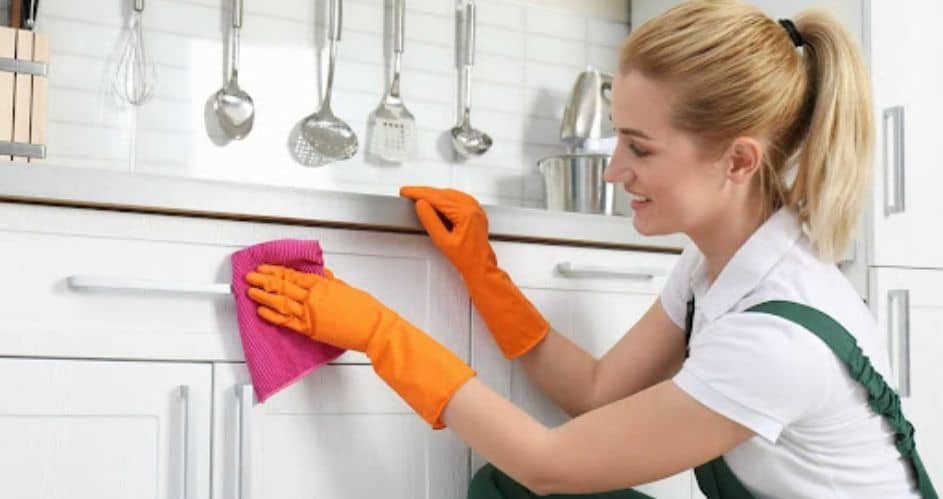 Deep Cleaning Your Cabinets