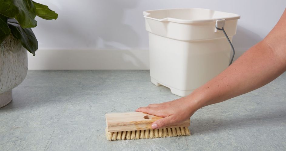 Top Cleaners for Spotless Linoleum Floors